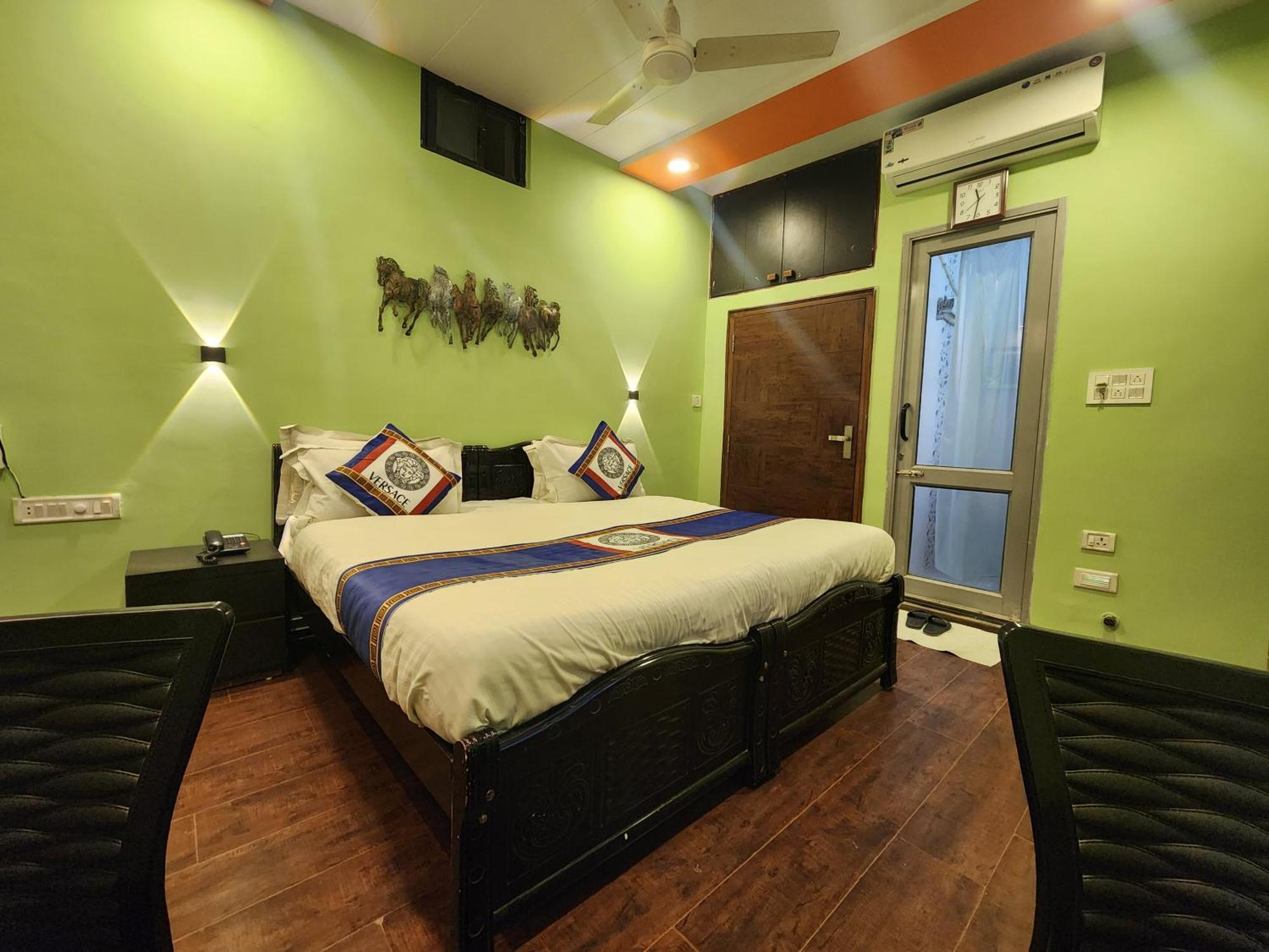 Shaleen Elegance Homestay Nakki Lake 400 Meters Mount Abu Eksteriør bilde
