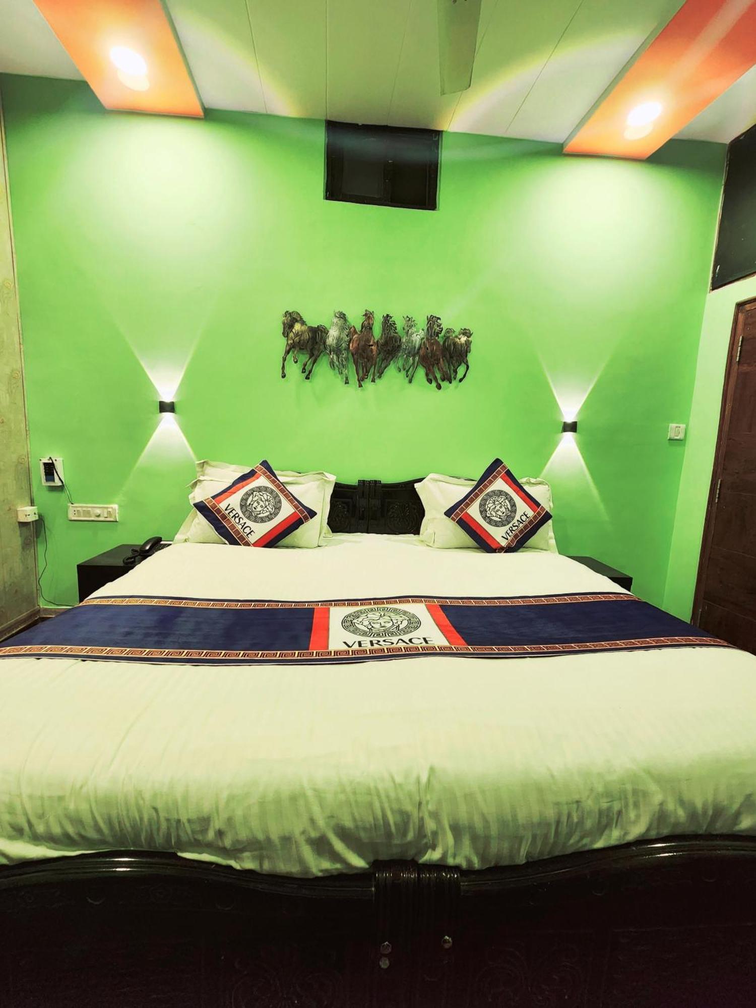 Shaleen Elegance Homestay Nakki Lake 400 Meters Mount Abu Eksteriør bilde